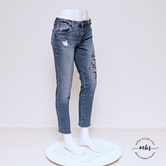 STS Blue Emma Ankle Skinny Embroidered Distressed Frayed Hems Jeans - Picture 4 of 12